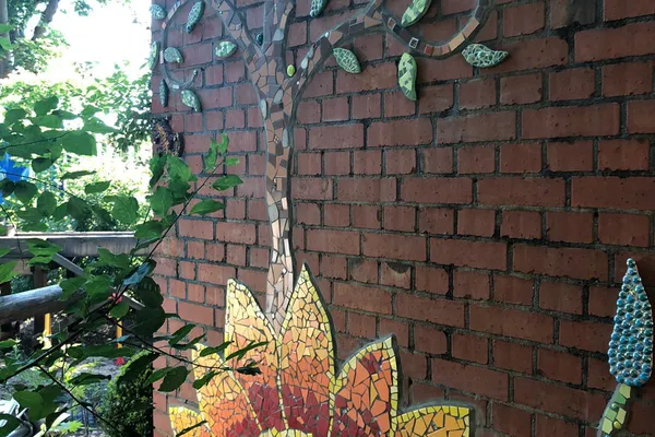 Titelbild des Albums: Mosaiken in Schulen, Kindergärten und Kitas